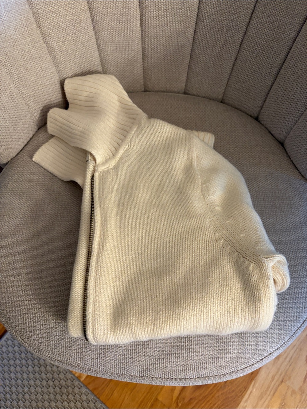 Abercrombie & Fitch Cream Zip-Front Turtleneck Sweater